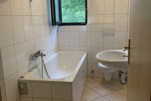 Ruhig gelegene Dachgeschosswohnung mit neuwertiger Einbauküche, Morgensonne und guter Anbindung – Bunsenstraße 73, 45145 Holsterhausen, Essen – Vorschaubild 8