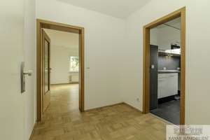 Wohnung zum Kauf in Düsseldorf - Rayak Immobilien, Ihr Makler für Düsseldorf – Die vollständige Adresse der Immobilie erhältst du vom Anbieter., 40597 Benrath, Düsseldorf – Vorschaubild 3