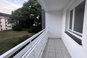 // frisch renovierte 3 Zimmer Wohnung in beliebter Gegend mit Balkon // – Lessingstraße 21, 47226 Duisburg – Vorschaubild 7