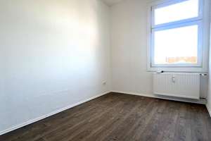 ++ VOLLTREFFER MIT EINBAUKÜCHE IN  REMSCHEID ++ – Strucker Str. 6 2. OG re., 42853 Altstadt, Remscheid – Vorschaubild 6