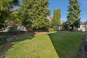 Stilvolles & bezugsfreies Wohnhaus am Safranberg mit Gartenidylle und vielseitigen Nutzungsoptionen! – Die vollständige Adresse der Immobilie erhältst du vom Anbieter., 89075 Oststadt, Ulm – Vorschaubild 32