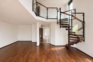 *SPEZIELLER CHARME IN NIEDERKASSEL* - MAISONETTE – Niederkasseler Kirchweg 58, 40547 Niederkassel, Düsseldorf – Vorschaubild 2