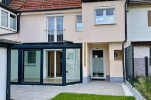 Reihenhaus mit großer Garage und Garten – Münchener Straße 16, 86899 Landsberg am Lech – Vorschaubild 1
