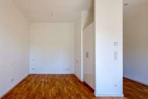Ruhige Wohnung zur Hofseite und Balkon mit Nachmittagssonne - zentrale Lage – Osnabrücker Straße 27, 10589 Charlottenburg, Berlin – Vorschaubild 3
