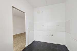 Gorbitz Glanz & Renovierung: Traumhafte 3-Zimmer-Wohnung in Dresden wartet auf Sie! – 1169 Gorbitz-Ost, Dresden – Vorschaubild 2