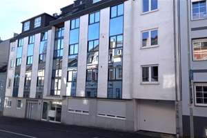 Hochwertig möblierte City-Wohnung mit Terrasse, Aufzug + Garage in Mönchengladbach zu vermieten.