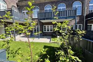 CHARMANTE GARTENWOHNUNG  - 3 ZiKDB - PARKETT - TERRASSE- STP -ERSTBEZUG NACH  SANIERUNG – Krefeld – Vorschaubild 1