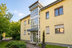 Bezugsfrei // Sonniges 1-Zimmer-Apartment in toller Lage in München Perlach