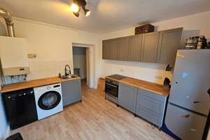 Schick und zentral 3-Zimmerwohnung mit Einbauküche!