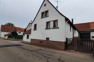 ehemaliger Bauernhof mitten im Ortskern von Neuhemsbach – Die vollständige Adresse der Immobilie erhältst du vom Anbieter., 67680 Neuhemsbach – Vorschaubild 1