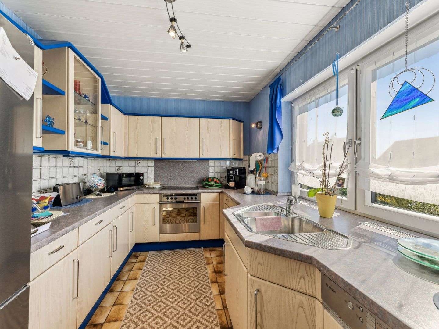 Immobilie in Seukendorf - Schönes Zweifamilienhaus mit Südterrassen in ruhiger Lage von Seukendorf - Bild 9