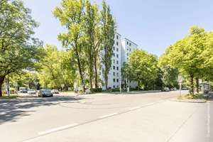 Vermietete 3-Zimmer-Eigentumswohnung mit schönem Balkon und TG-Einzelstellplatz – Die vollständige Adresse der Immobilie erhältst du vom Anbieter., 81927 Englschalking, München – Vorschaubild 2