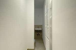Sanierte 1 Zimmerwohnung mit Einbauküche und Dielenfußboden – Roseggerstr. 43, 12043 Neukölln (Ortsteil), Berlin – Vorschaubild 3