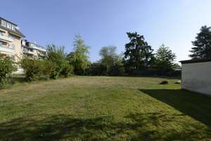 Großzügiges Gartengrundstück  in Eller