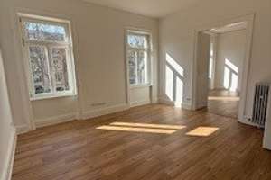 kernsanierte 4 Zimmer Altbau Wohnung mit Balkon zu vermieten – Rheinstraße 89, 65185 Mitte, Wiesbaden – Vorschaubild 2