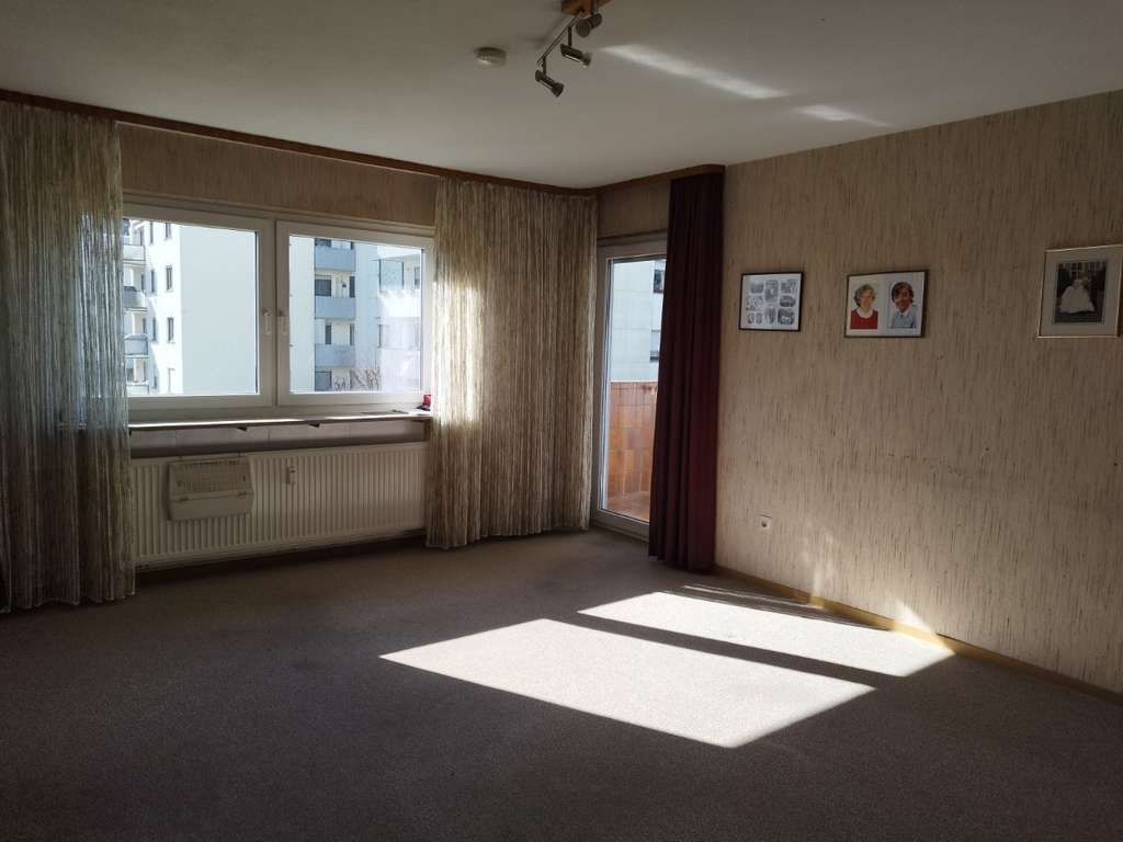 Immobilie in Kernen im Remstal - Helle, freundliche Wohnung mit Südbalkon und Tiefgarage - Bild 2