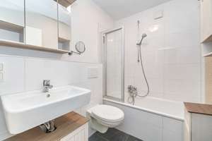 Ruhige 2-Zimmer-Wohnung mit Balkon & Einbauküche in gepflegter Wohnanlage in München-Laim – Die vollständige Adresse der Immobilie erhältst du vom Anbieter., 80686 Friedenheim, München – Vorschaubild 9