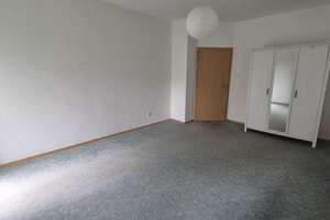 2 Zimmer-Wohnung mit Wintergarten ideal für WG/Pärchen,  verkehrsgünstig – 81249 Aubing-Süd, München – Vorschaubild 4