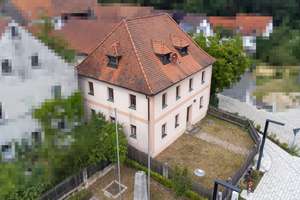Besonderes Wohnhaus mit Charme – ehemaliges Gemeindehaus, vielseitig nutzbar – Die vollständige Adresse der Immobilie erhältst du vom Anbieter., 92281 Königstein – Vorschaubild 4