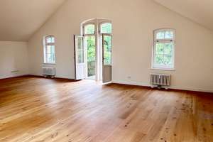 Außergewöhnliche loftartige Dachgeschosswohnung in denkmalgeschützter Parkanlage – Die vollständige Adresse der Immobilie erhältst du vom Anbieter., 12683 Biesdorf, Berlin – Vorschaubild 3
