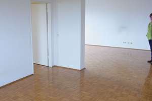 Großzügige, helle Wohnung mit Parkett und Balkon – Franz-Liszt-Straße 8, 40593 Urdenbach, Düsseldorf – Vorschaubild 2