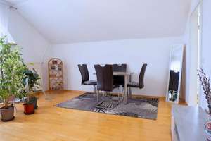 Attraktive 2-Zimmer-Dachgeschosswohnung mit Balkon – ein Zuhause zum Wohlfühlen – Die vollständige Adresse der Immobilie erhältst du vom Anbieter., 84100 Niederaichbach – Vorschaubild 3
