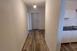 Hier ist die Einbauküche schon drin! Sanierte 2 Zimmer Wohnung mit Balkon in Krefeld! – Kempener Allee 162, 47803 Benrad-Nord, Krefeld – Vorschaubild 9