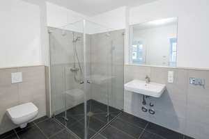 Exklusive 3 Zimmer Wohnung - 3 Bedroom Apartment with Kitchen , 2 Baths and Balcony New built – Samuel Lewin Strasse 11, 10318 Karlshorst, Berlin – Vorschaubild 3