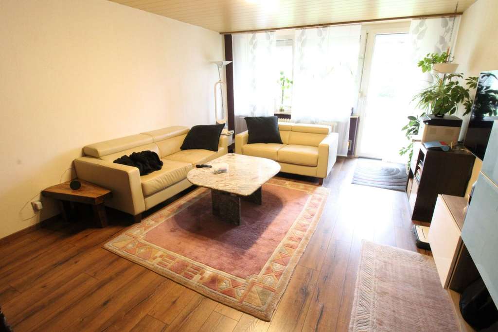 Natürlich wohnen, ruhig leben – 3-Zi.-Wohnung mit Balkon am Feldrand in Höfingen