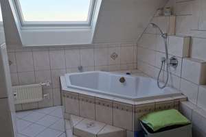 Wunderschöner Weitblick  aus geräumiger 4-Zimmer-Wohnung im 3-Familien-Haus – Höhe 12, 42329 Vohwinkel, Wuppertal – Vorschaubild 31