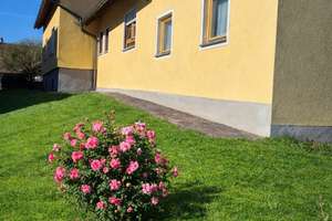 Charmantes Einfamilienhaus in ruhiger Wohnlage von Waldbrunn – inklusive Einliegerwohnung – Die vollständige Adresse der Immobilie erhältst du vom Anbieter., 97295 Waldbrunn – Vorschaubild 4