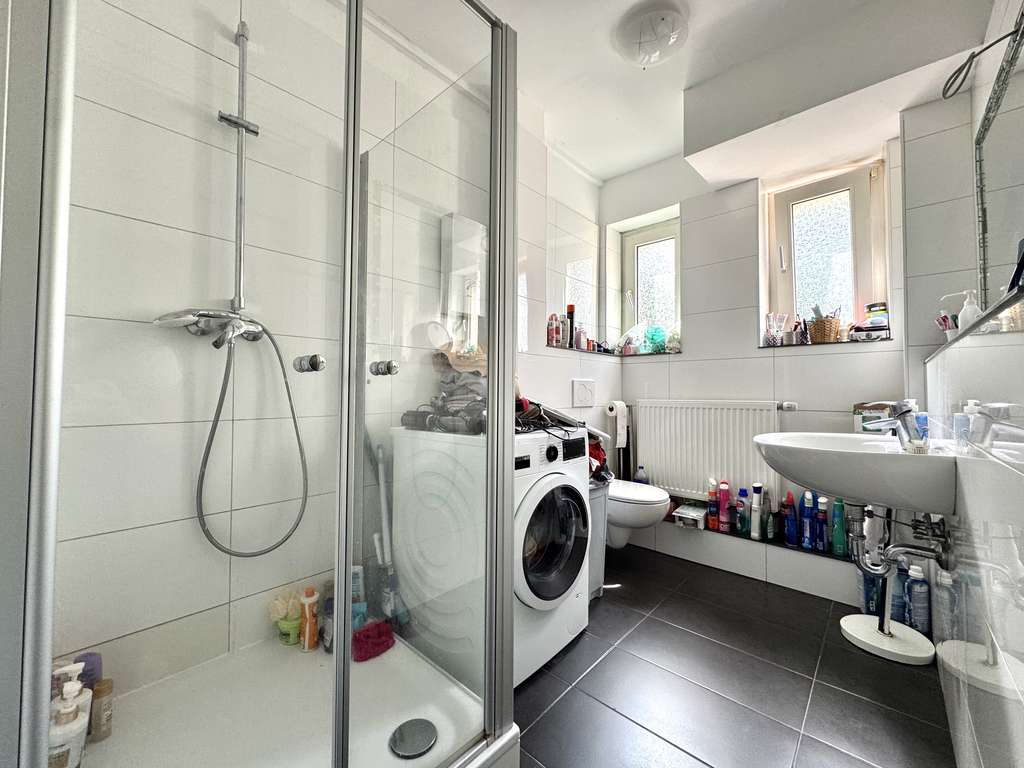 Immobilie in Hanau - Hanau-Rosenau: 5-Zimmer Wohnung in beliebter Lage und charmantem Dreifamilienhaus - Bild 3