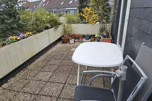 Dellbrück, lichtdurchflutete 4 Zimmer 105,2 qm, Küche, Diele, Bad, WC, Keller, großer Balkon, Loggia – Die vollständige Adresse der Immobilie erhältst du vom Anbieter., 51069 Dellbrück, Köln – Vorschaubild 2