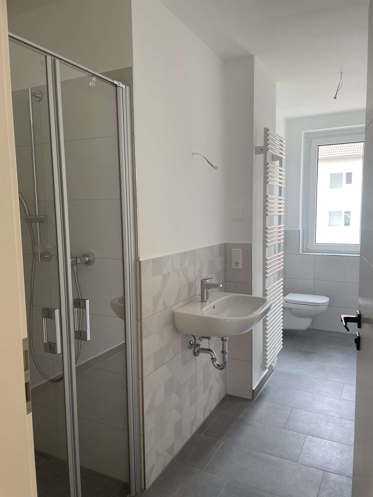Badezimmer mit Dusche