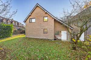 Bezugsfreies Zweifamilienhaus mit Garage in ruhiger Spielstraße – Aachen – Vorschaubild 7