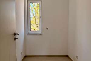 REAL HOUSE: Moderner Wohntraum | 2-Zimmer-Erstbezug mit Sonnenbalkon im idyllischen Norden Kölns – Die vollständige Adresse der Immobilie erhältst du vom Anbieter., 50765 Esch/Auweiler, Köln – Vorschaubild 14
