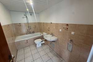 Helle 3-Zimmer-Dachgeschosswohnung  in Köln-Ostheim – ab sofort bezugsfrei – Frankfurter Str. 585, 51107 Ostheim, Köln – Vorschaubild 7