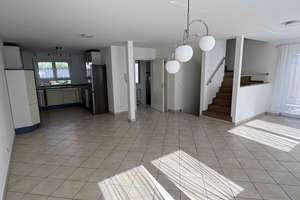 Modern Semi-Detached House with 4 Bedrooms, Large Terrace and Garden – 71144 Steinenbronn – Vorschaubild 3