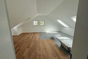 Schöne Dachgeschosswohnung in historischem Vierkanthof – Rolshover Straße 526, 51105 Poll, Köln – Vorschaubild 3