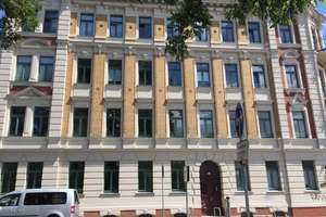 Property thumbnail 11