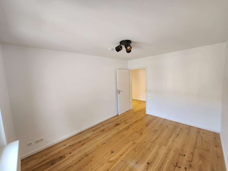 05_Zimmer 3 Arbeitszimmer