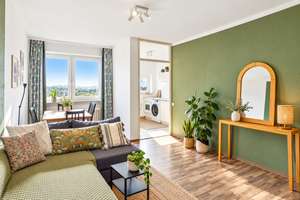 Über den Dächern der Südstadt – 2 Zimmer Wohnung mit Loggia, Aufzug & Stellplatz