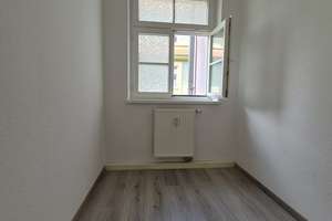 Im Denkmal! Familienwohnung mit klasse Grundriss, Wohn- u. Einbauküche,  Tageslichtbad, AR...! – Schweizstraße 1, 1259 Großzschachwitz, Dresden – Vorschaubild 4