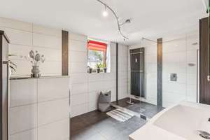 Modernisierte 4 ZKB mit EBK, Balkon & Garage in zentraler Lage am Rosterberg – Die vollständige Adresse der Immobilie erhältst du vom Anbieter., 57074 Siegen, Siegen – Vorschaubild 16