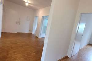 Wunderschöne Drei-Zimmerwohnung in perfekter Lage! – Roßstraße 108, 40476 Golzheim, Düsseldorf – Vorschaubild 5