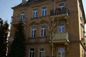 4-Zimmer Wohnung mit zwei Balkonen und zwei Bädern in Striesen-Ost