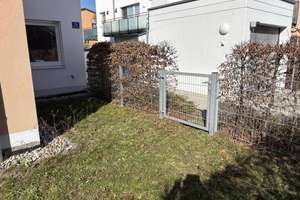 Charmante 3-Zimmer-Wohnung mit Terrasse, Garten und 2 TG-Stellplätze im Südwesten von Ingolstadt – Die vollständige Adresse der Immobilie erhältst du vom Anbieter., 85051 Münchener Straße, Ingolstadt – Vorschaubild 8
