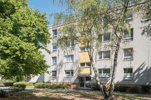Familienfreundliche 4-Zimmer-Wohnung mit neuem Bad in Wolfsburg – Über dem Wechsel 14, 38448 Vorsfelde, Wolfsburg – Vorschaubild 1