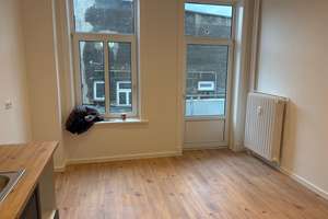 neu sanierte 2-Zimmer Altbauwohnung - ERSTBEZUG - nahe  Blücherplatz – Gerhardstraße 85, 24105 Blücherplatz, Kiel – Vorschaubild 2