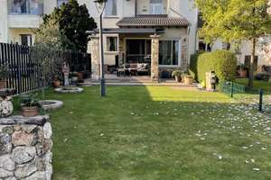 WOHNTRAUM - Außergewöhnliches Mehrfamilienhaus 3 Parteien - Wohnen & Investieren auf höchstem Niveau – Die vollständige Adresse der Immobilie erhältst du vom Anbieter., 47058 Duissern, Duisburg – Vorschaubild 3